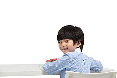 《阿加莎·克里斯蒂-东方快车谋杀案》将于10月19日发售